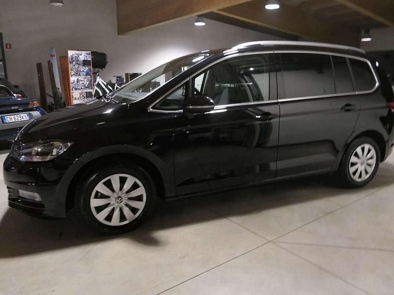 Usata VW Touran Executive 150 CV (110 kW) 2021 Nero Monovolume