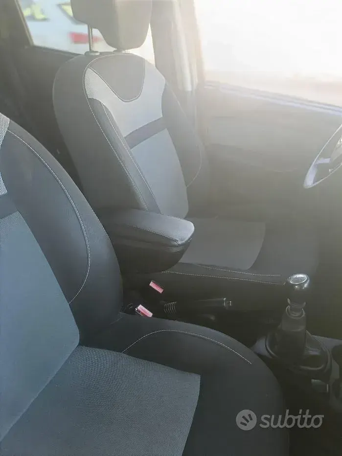 Usata Dacia Duster 109 CV (80 kW) 2017 Nero SUV