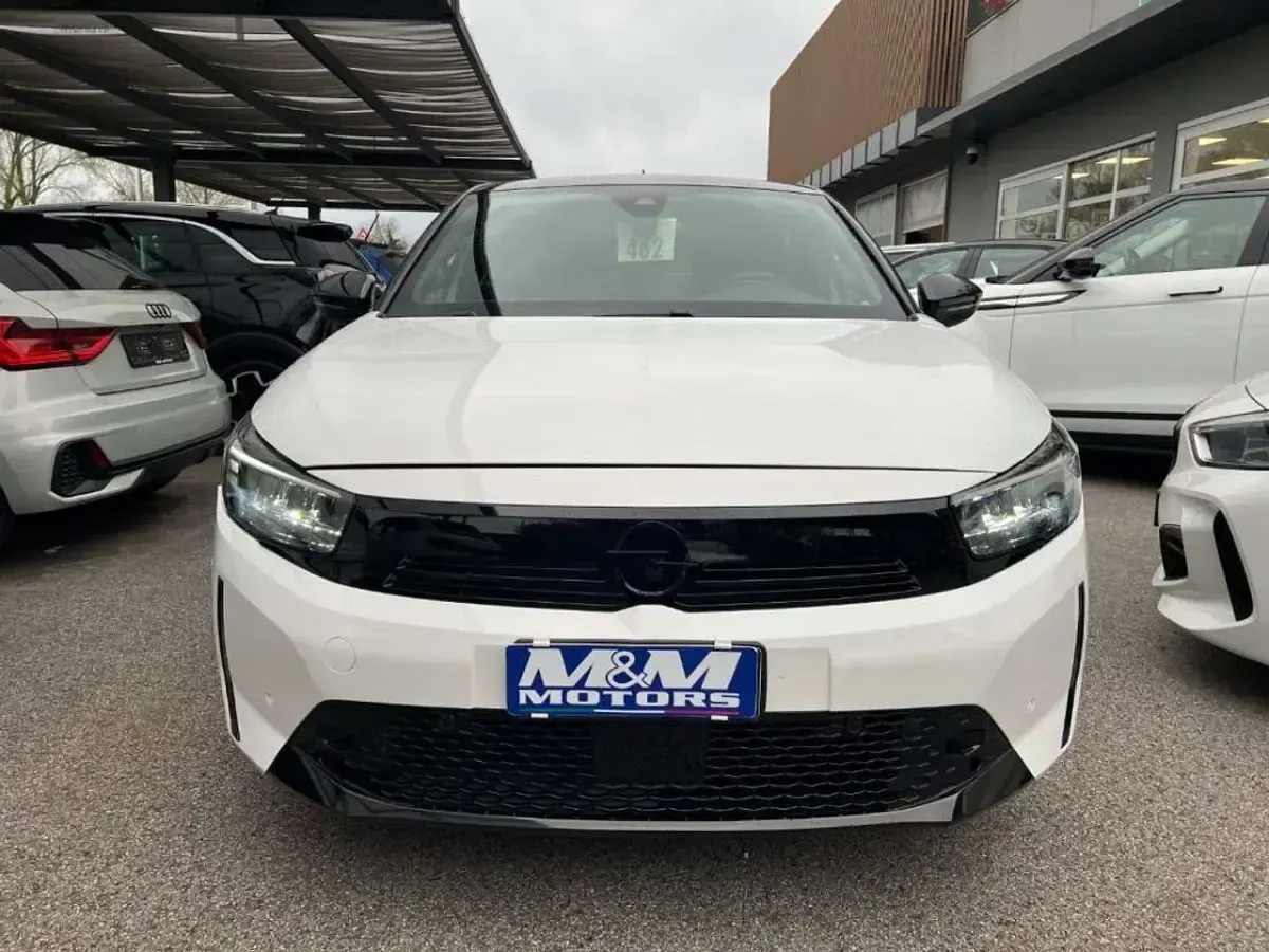 Usata Opel Corsa 101 CV (74 kW) 2025 Bianco Utilitaria