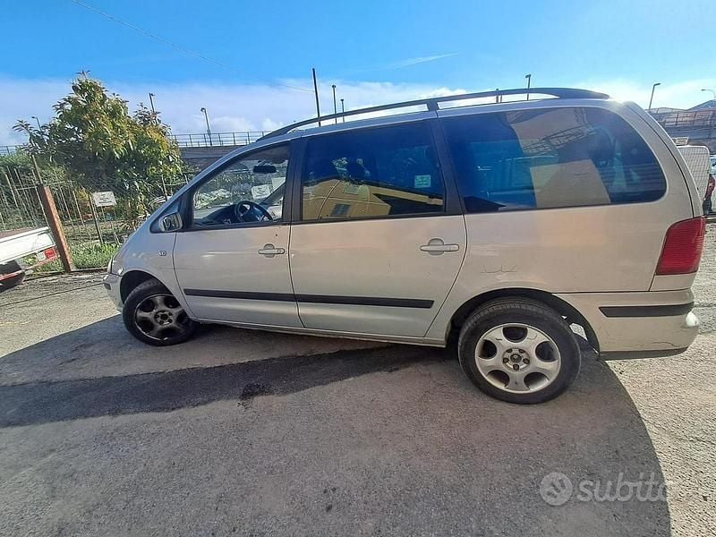 Usata Seat Alhambra 115 CV (84 kW) 2001 Grigio Monovolume