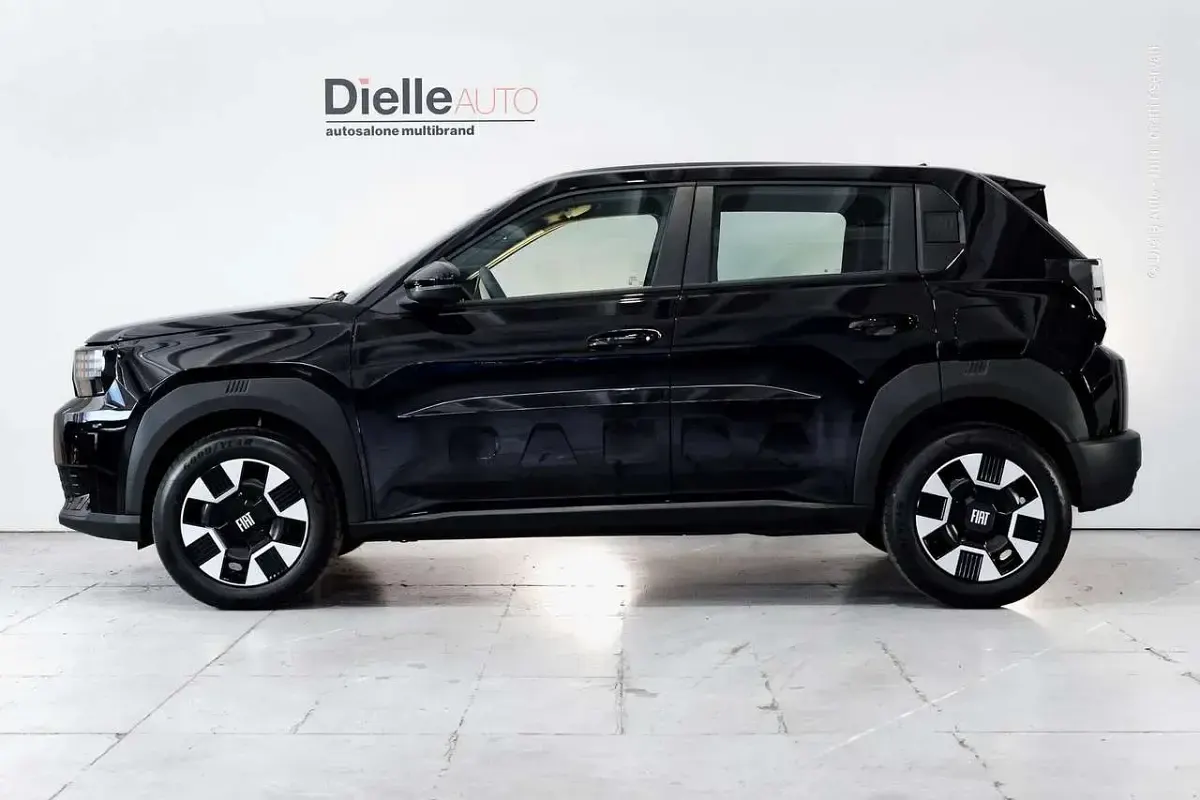 Nuova Fiat Grande Panda Icon 110 CV (80 kW) 2025 Nero cinema Utilitaria