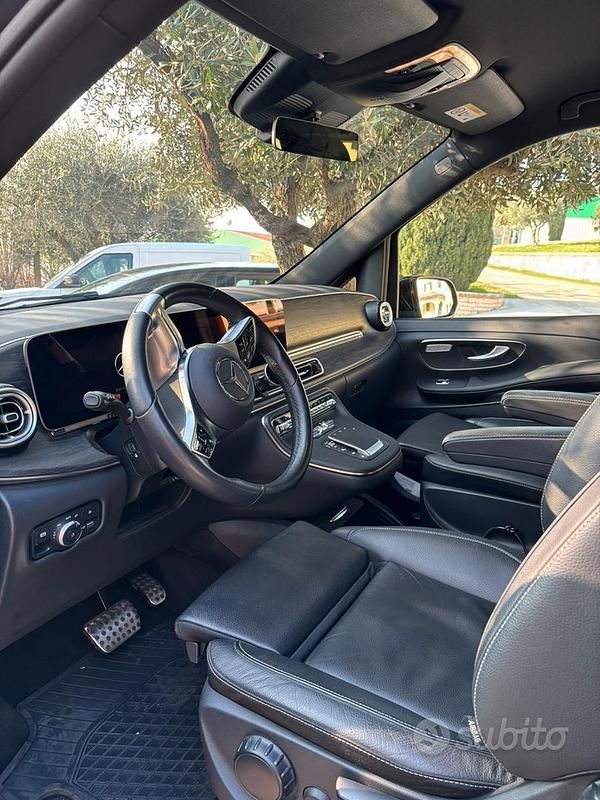 Usata Mercedes V250 Avantgarde 2023 Grigio Monovolume