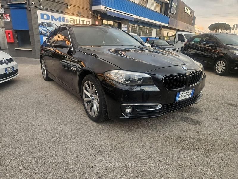 Usata BMW 530 Luxury Line 258 CV (189 kW) 2015 Nero Berlina