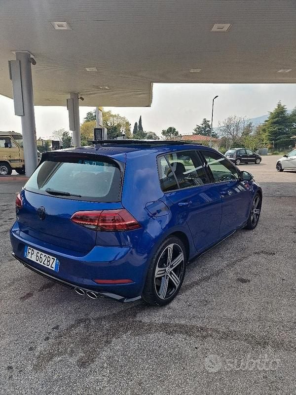 Usata VW Golf VII R 310 CV (228 kW) 2018 Blu Berlina