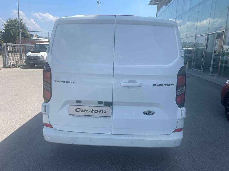 Usata Ford Transit Custom Titanium 136 CV (100 kW) 2024 Bianco frozen Furgone