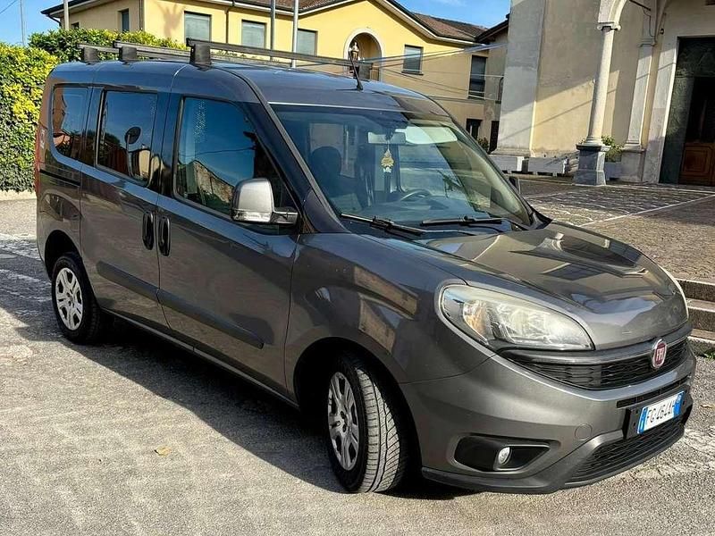 Usata Fiat Doblò Easy 105 CV (77 kW) 2016 Monovolume