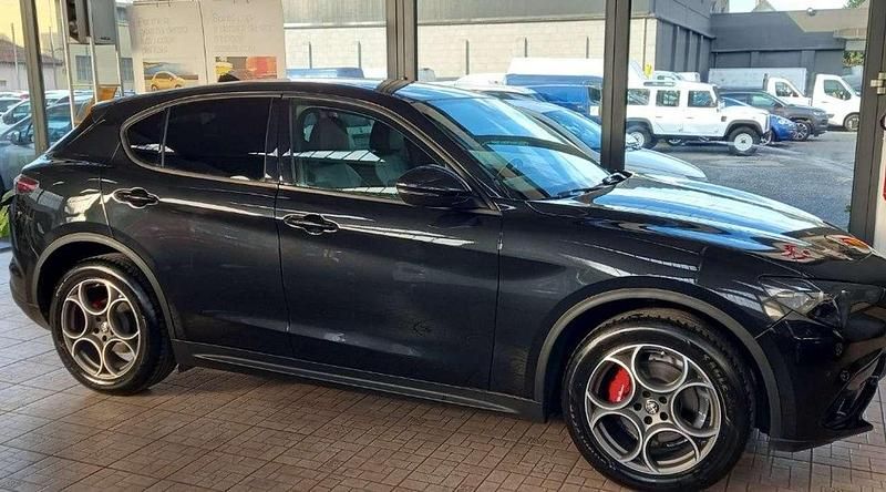 Usata Alfa Romeo Stelvio Sprint 210 CV (154 kW) 2023 Nero SUV