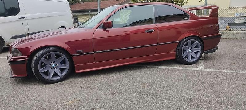 Usata BMW 325 192 CV (141 kW) 1994 Rosso Coupé