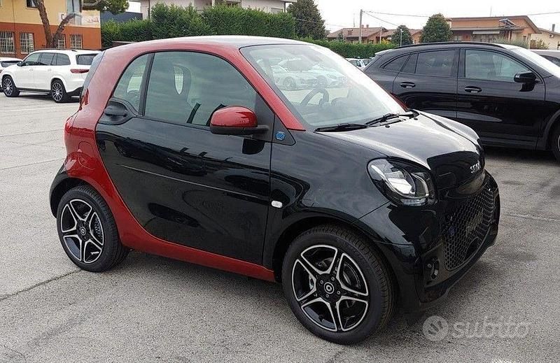 Rosso Usata 2022 Smart ForFour Electric Drive Pulse Coupé | 11.500 € (Buon prezzo) - Immagine 1/4
