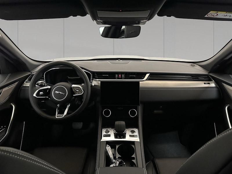 Usata Jaguar F-Pace R-Dynamic 163 CV (119 kW) 2024 Santorini black SUV
