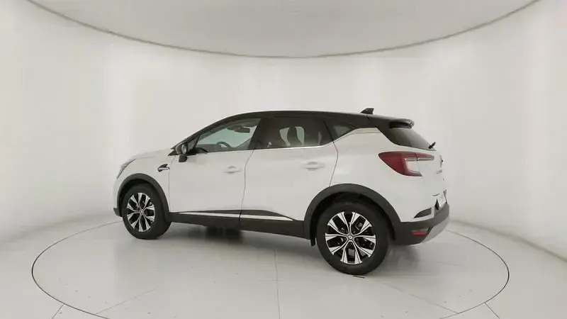 Usata Renault Captur Techno 143 CV (105 kW) 2023 Bianco SUV