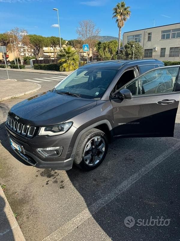 Usata Jeep Compass 140 CV (102 kW) 2019 Grigio SUV