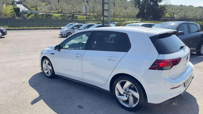 Usata VW Golf VIII GTI 245 CV (180 kW) 2021 Bianco Berlina