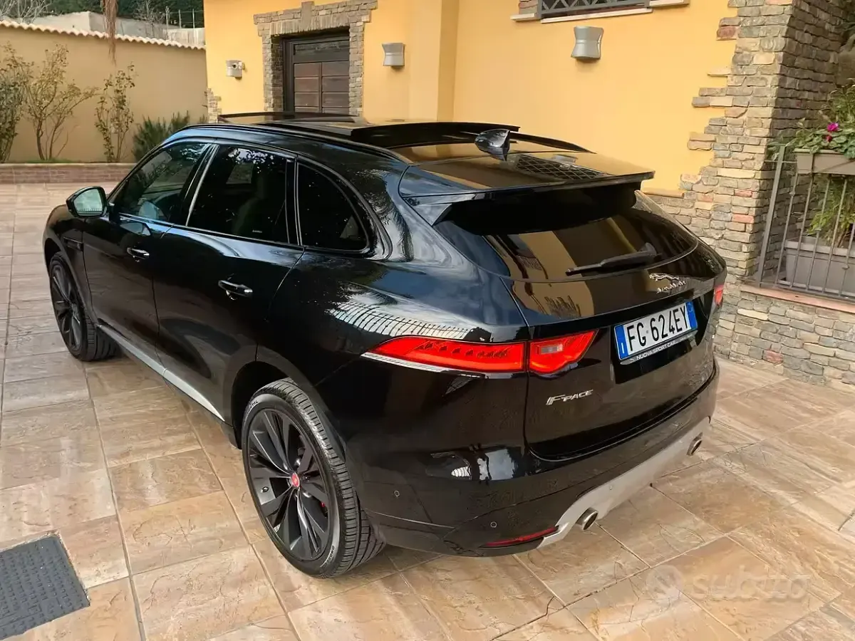 Usata Jaguar F-Pace S 300 CV (220 kW) 2016 Nero SUV