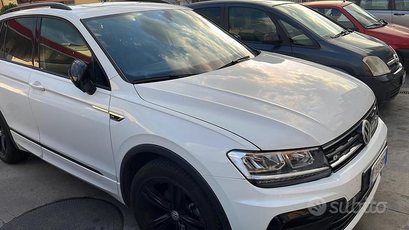 Usata VW Tiguan R-line 130 CV (95 kW) 2019 Bianco SUV