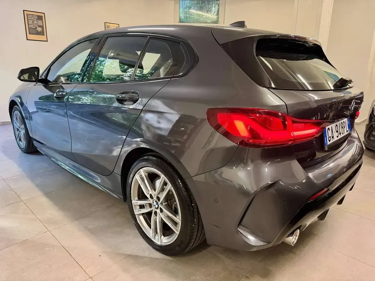 Usata BMW 116 M Sport 116 CV (85 kW) 2020 Mineral gray metallic Utilitaria