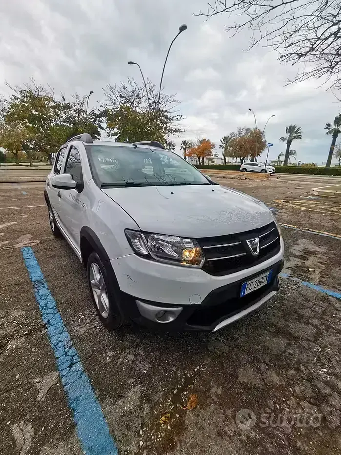 Usata Dacia Sandero Ambiance 90 CV (66 kW) 2016 Bianco Berlina