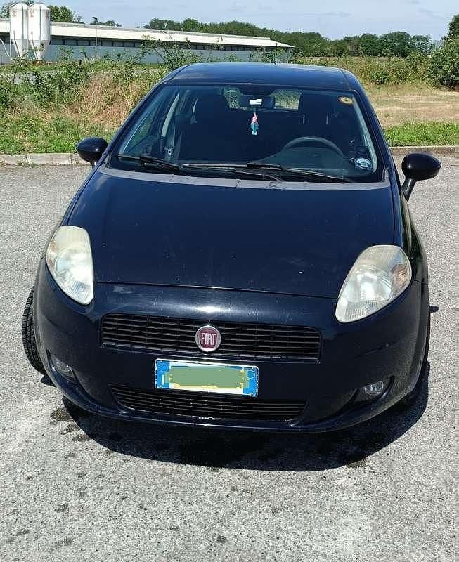Usata Fiat Punto Dynamic 65 CV (47 kW) 2010 Blu/azzurro Utilitaria