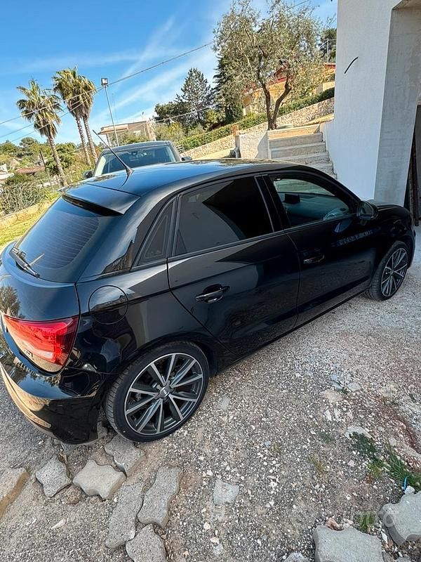 Usata Audi A1 116 CV (85 kW) 2016 Nero Utilitaria