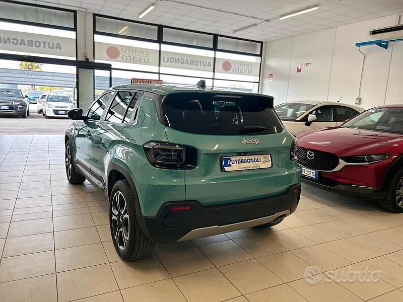 Usata Jeep Avenger Summit 101 CV (74 kW) 2024 Blu SUV