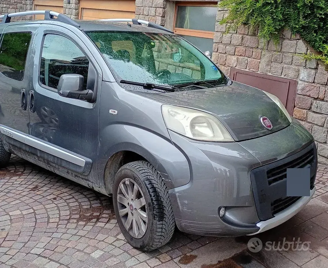 Usata Fiat Qubo Trekking 95 CV (69 kW) 2015 Grigio Monovolume