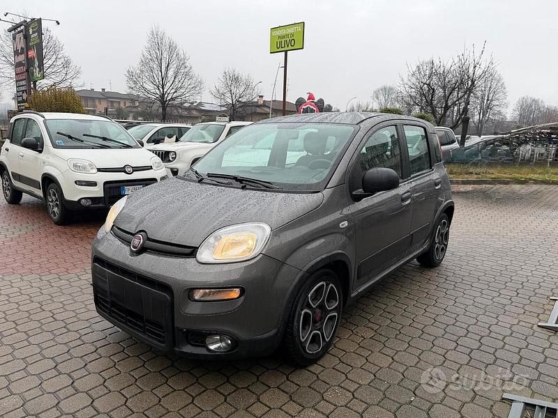 Usata Fiat Panda City Life 71 CV (52 kW) 2022 Grigio Berlina