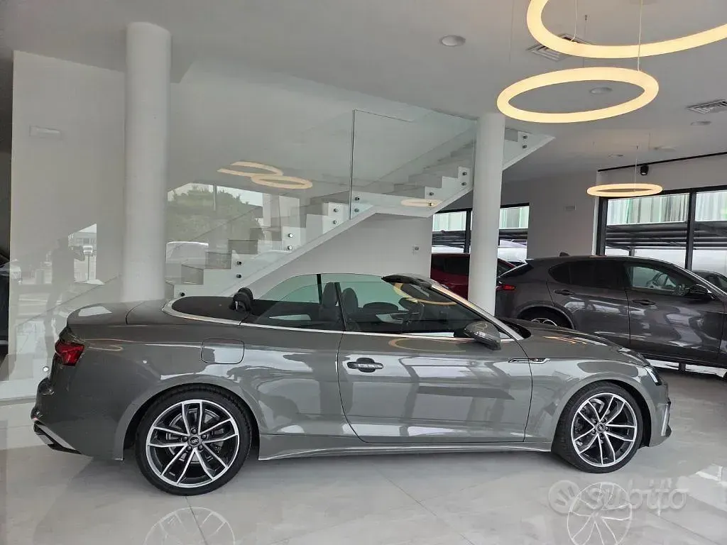 Usata Audi A5 Cabriolet S-Line 163 CV (119 kW) 2023 Grigio Cabrio