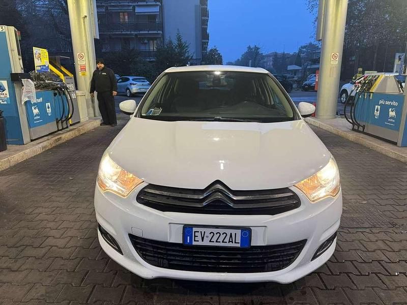 Usata 2014 Citroën C4 Business Class Tre volumi | 5999 € (Buon prezzo) - Immagine 1/4