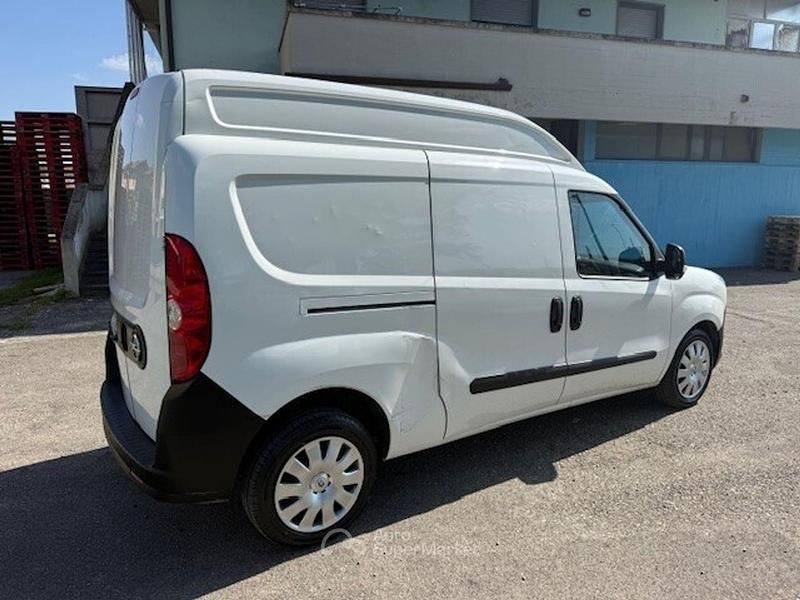 Usata Opel Combo 110 CV (80 kW) 2018 Monovolume