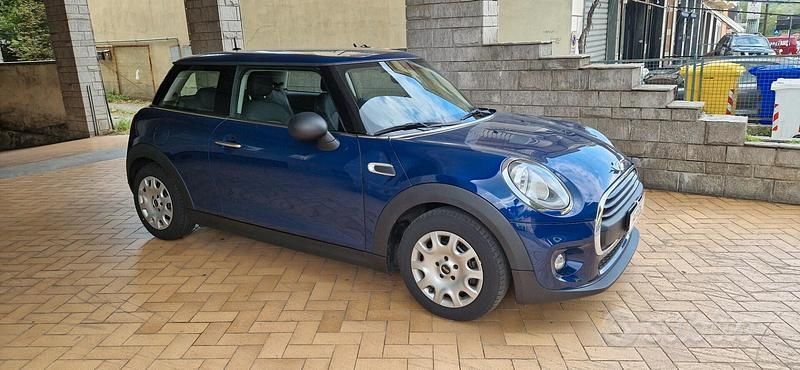 Usata Mini ONE 75 CV (55 kW) 2015 Blu Utilitaria