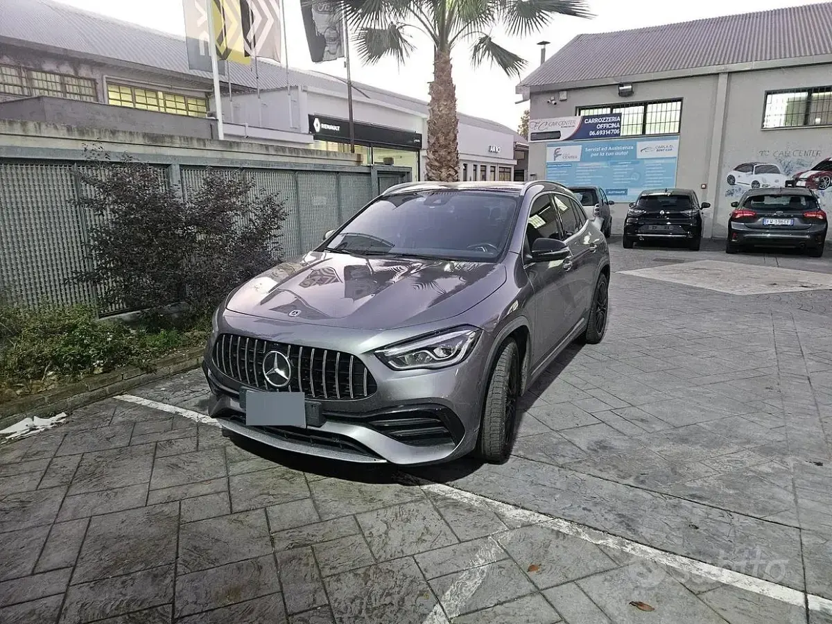 Usata Mercedes GLA200 AMG 150 CV (110 kW) 2021 Grigio SUV