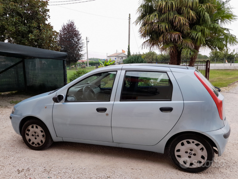 Usato 2000 Fiat Punto Benzin (2.000 €)