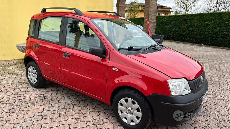 Usata Fiat Panda 54 CV (39 kW) 2004 Rosso Utilitaria