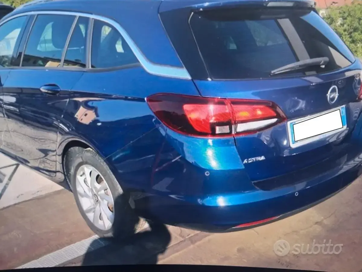 Usata Opel Astra 122 CV (89 kW) 2021 Bluazzurro Station wagon