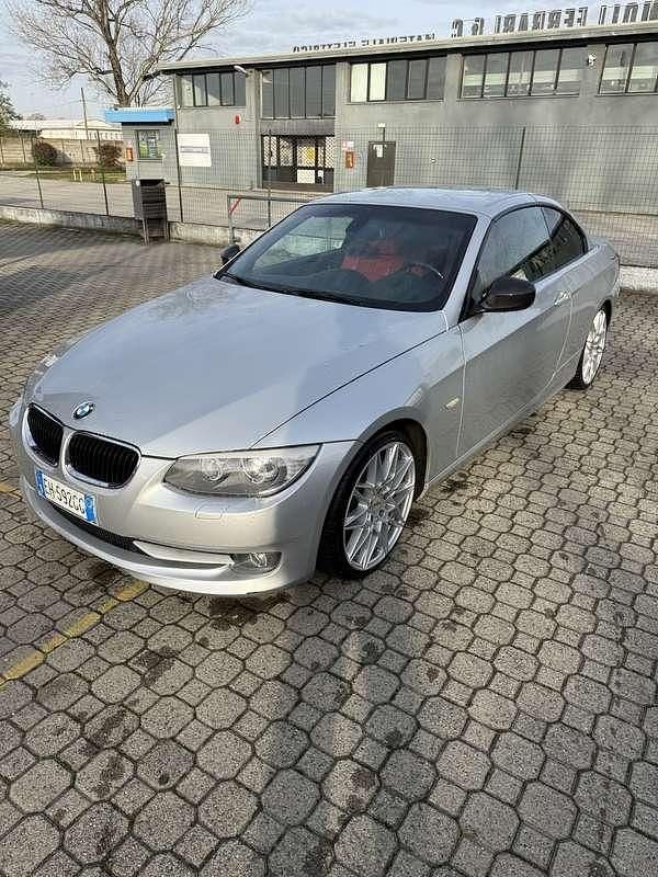Usata BMW 320 Cabriolet 184 CV (135 kW) 2011 Cabrio
