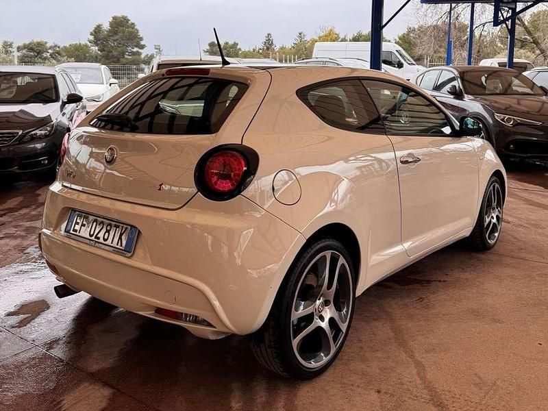 Usata Alfa Romeo MiTo Distinctive 95 CV (69 kW) 2011 Bianco Utilitaria