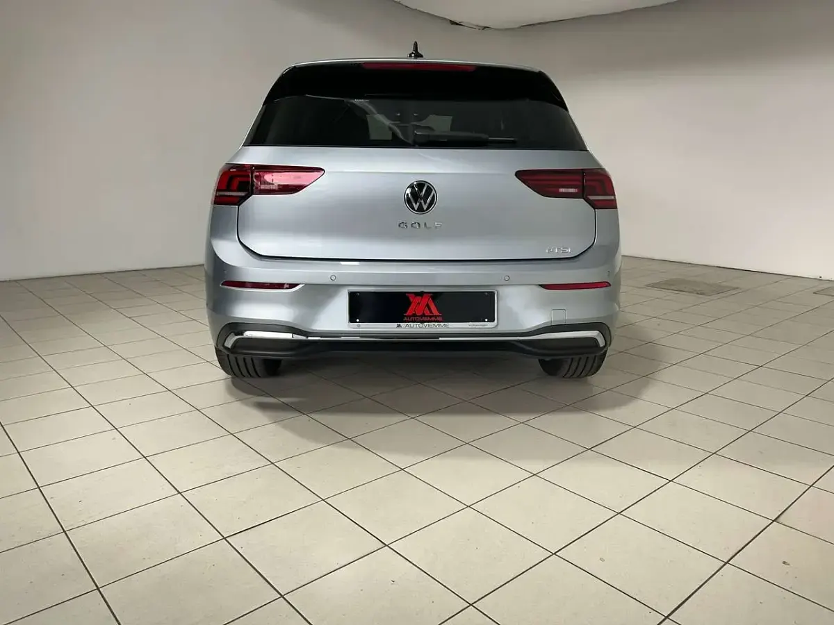 Ny VW Golf VIII Active 150 HK (110 kW) 2026 Sølv Sedan