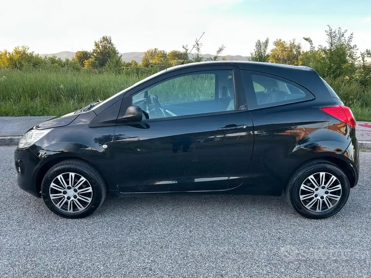 Usata Ford Ka 69 CV (50 kW) 2011 Nero Utilitaria