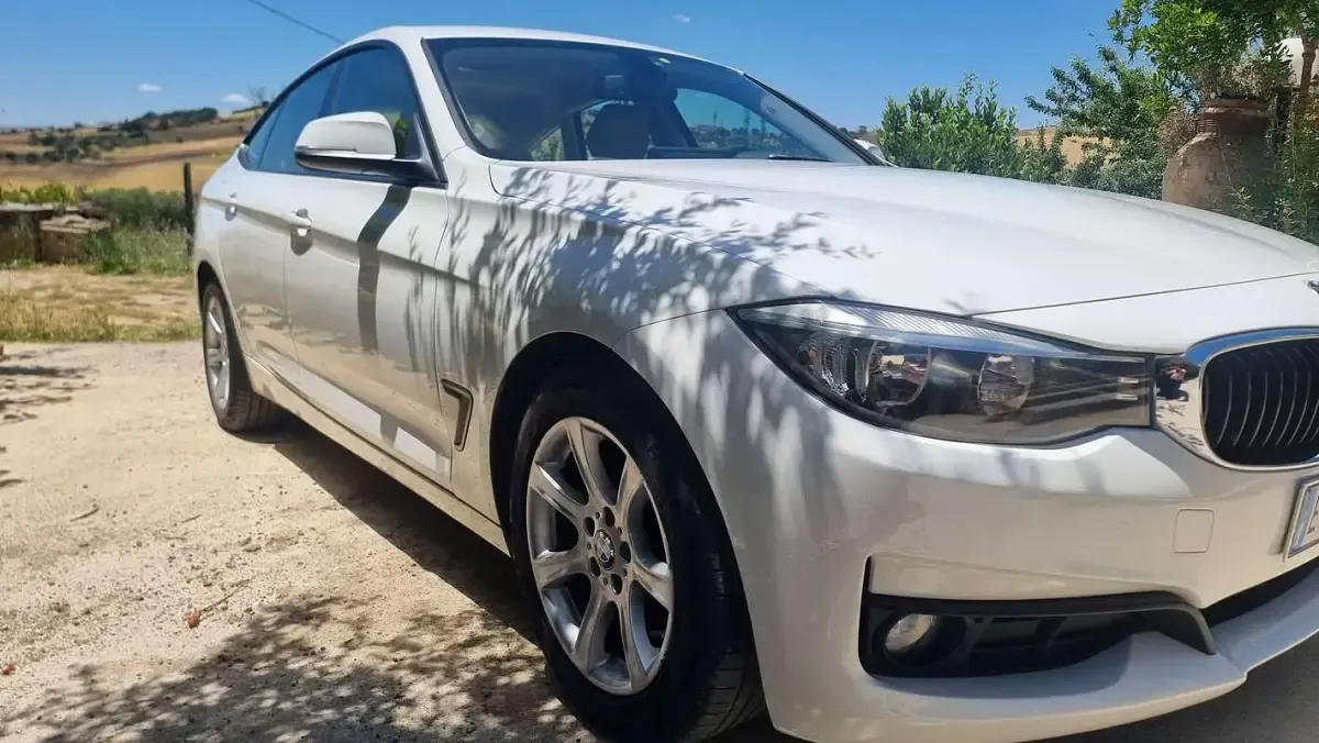 Usata BMW 318 Gran Turismo 143 CV (105 kW) 2014 Bianco Coupé