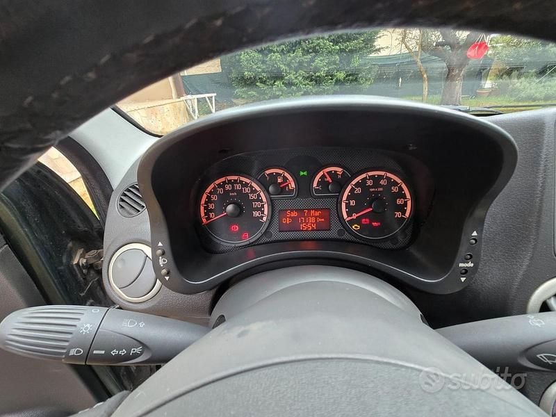 Usata Fiat Panda Cross 77 CV (56 kW) 2010 Verde Utilitaria