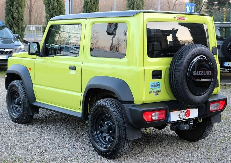 Usata Suzuki Jimny 102 CV (75 kW) 2022 Giallo kinetic / tetto nero SUV