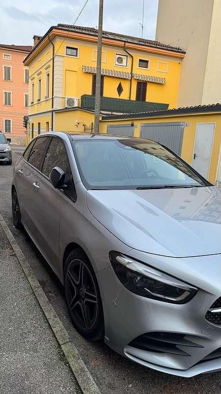 Usata Mercedes B180 Advanced Plus 116 CV (85 kW) 2024 Argento Utilitaria