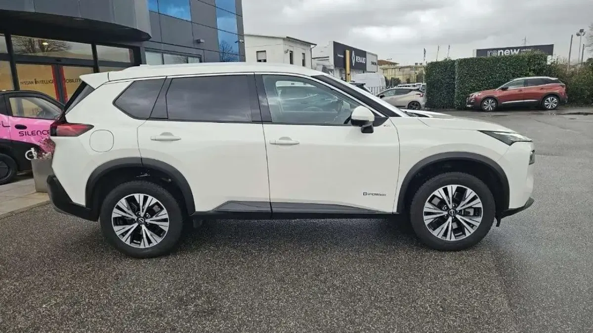 Usata Nissan X-Trail N-Connecta 158 CV (116 kW) 2024 Bianco SUV