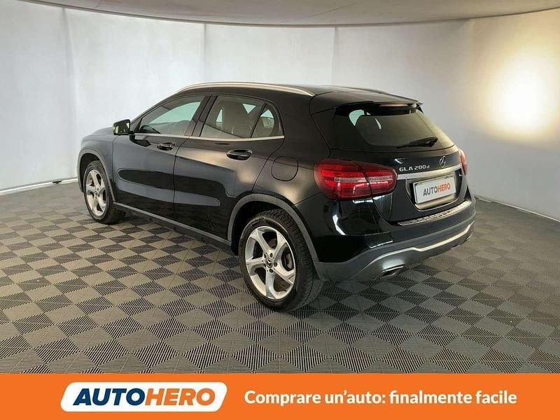 Usata Mercedes GLA200 136 CV (100 kW) 2017 Nero SUV