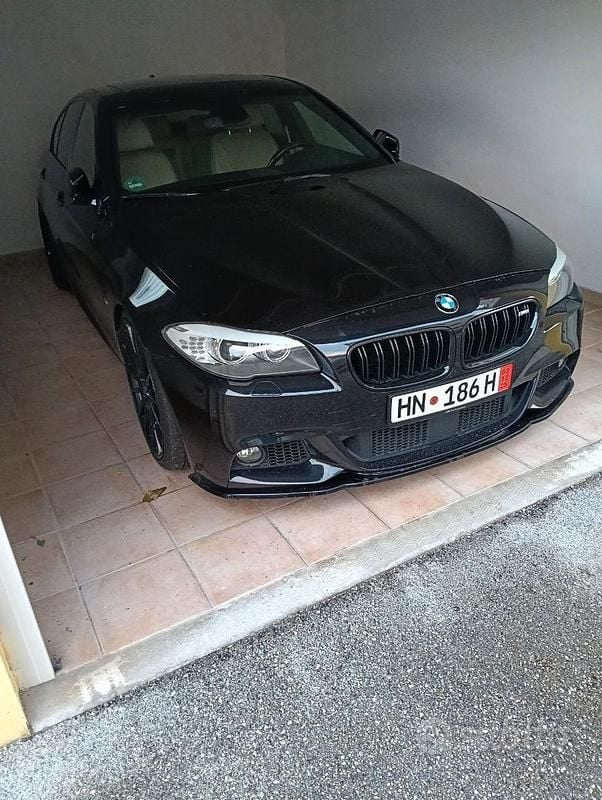 Begagnad BMW 550 2011 Svart Sedan