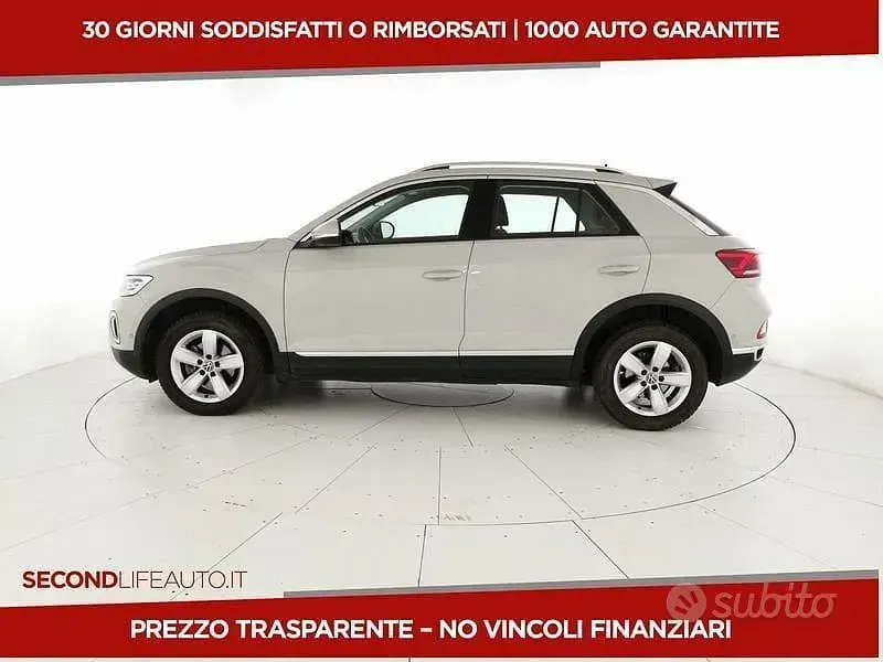 Usado VW T-Roc Style 150 CV (110 kW) 2023 Gris SUV