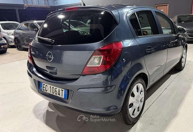 Usata Opel Corsa 86 CV (63 kW) 2010 Utilitaria