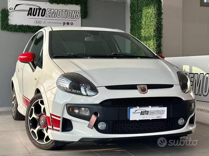 Usata Abarth Grande Punto 165 CV (121 kW) 2010 Bianco Utilitaria