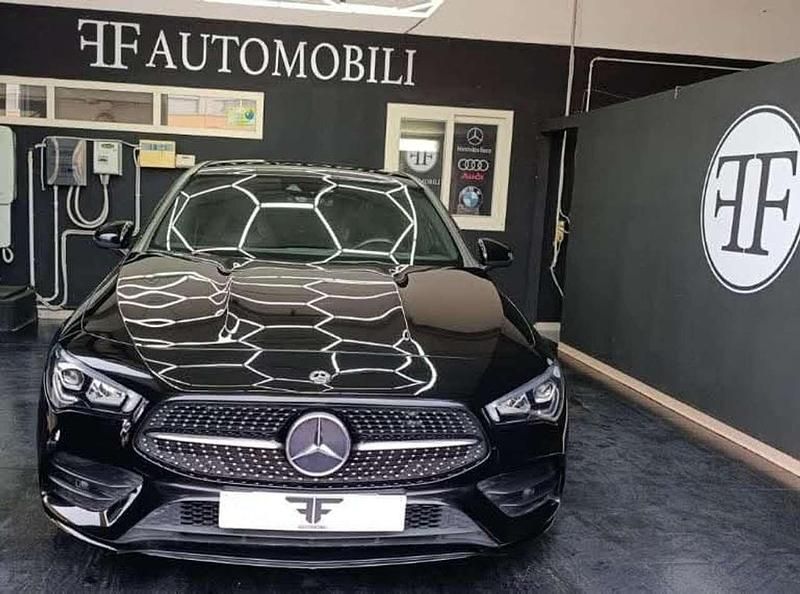 Nero Usata 2019 Mercedes CLA180 Shooting Brake Station wagon | 23.900 € (Buon prezzo) - Immagine 1/4