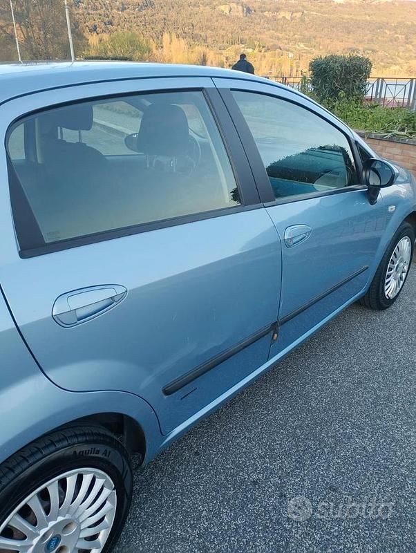Usata Fiat Grande Punto 77 CV (56 kW) 2006 Utilitaria